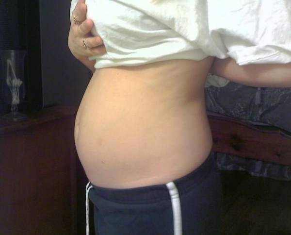 Крови 17 недель. Живот на 17 неделе беременности. Животик на 17 неделе беременности. Живот у беременных на 17 неделе. Живот на 17 неделе беременнос.