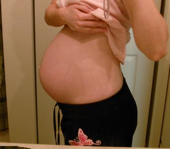 Боли внизу живота 32 недели. Живот на 32 неделе беременности. Живот на 31 неделе беременности фото. Животик на 32 неделе беременности. 32 Недели беременности фото.
