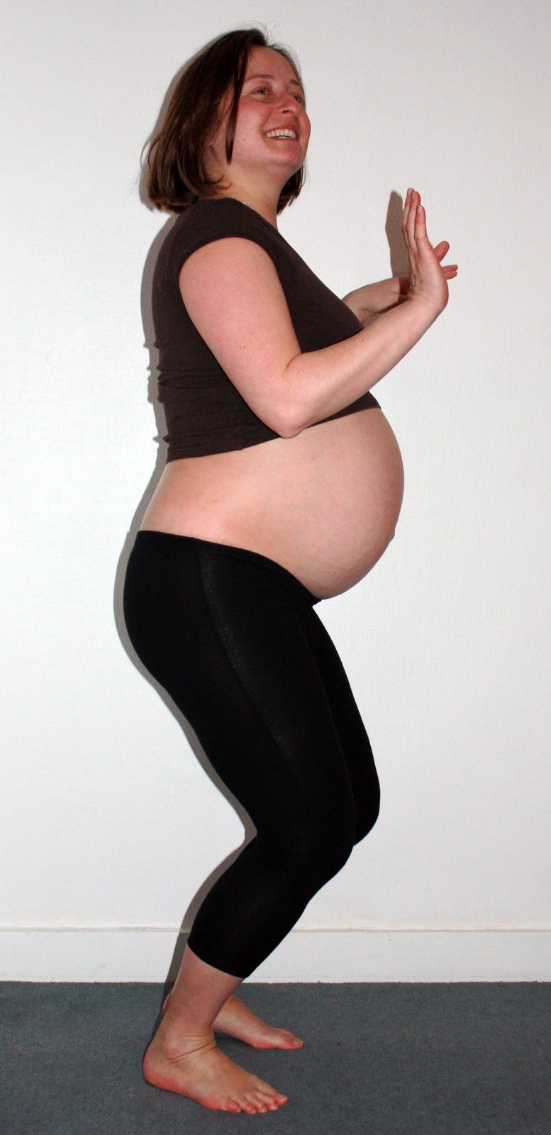 40 41 неделя. Живот у беременных полных женщин. Живот у полных беременных. Животик на 40 неделе беременности.